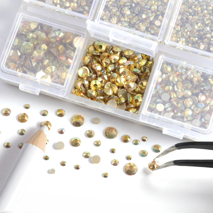 Beadsland 4300 piezas de diamantes de imitación con reverso plano, gemas para uñas, diamantes de imitación de cristal redondos para manualidades, mezcla de 6 tamaños con pinzas para recoger y kit de lápiz de cera, Metalsunlight
