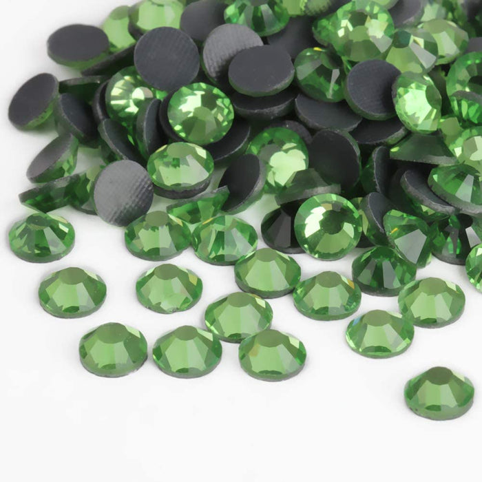 Beadsland Crystal Hotfix Rhinestone, piedra cortada a máquina - verde claro