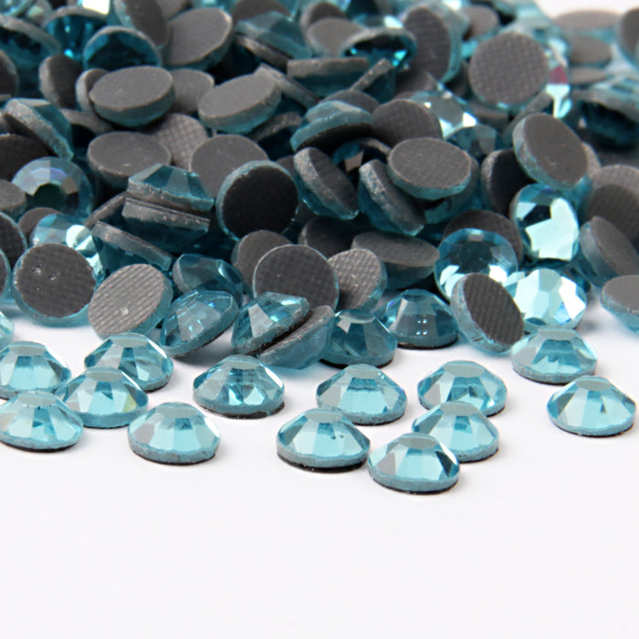Beadsland Kristall-Hotfix-Strass, maschinengeschliffener Stein – Aquamarin