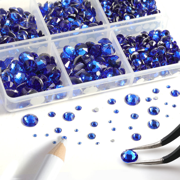 Beadsland 8300 piezas de diamantes de imitación con reverso plano, gemas para uñas, diamantes de imitación de cristal redondos para manualidades, 10 tamaños mezclados con lápiz de cera y kit de pinzas, SS3-SS30-Sapphire