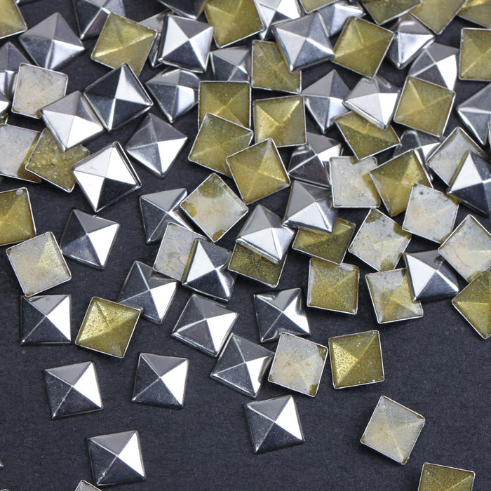 Hotfix Iron On,7X7mm Flat Back Pyramid Studs - 1/4" Flatback Glue on Studs 100pcs(Gun Grey, Pyramid 7x7mm)