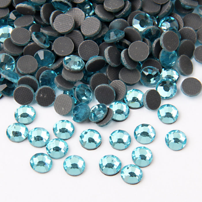 Beadsland Kristall-Hotfix-Strass, maschinengeschliffener Stein – Aquamarin