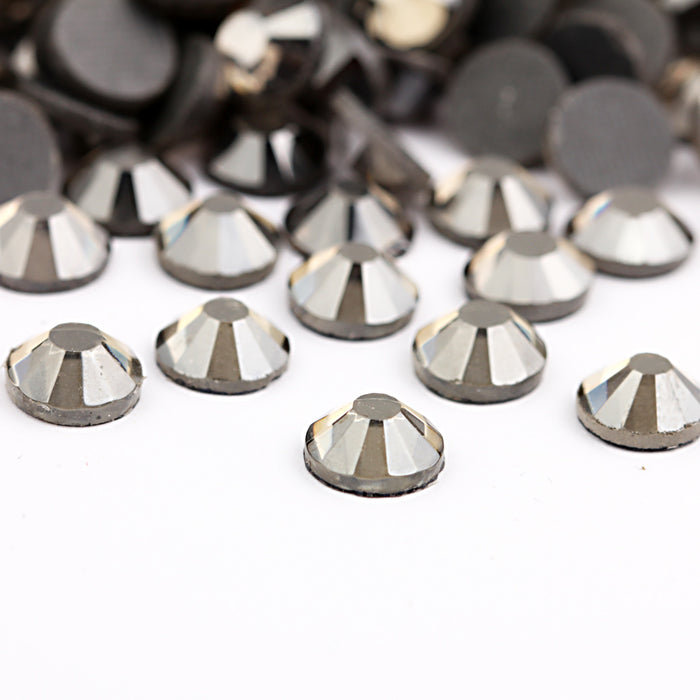 Beadsland Kristall-Hotfix-Strassstein, maschinengeschliffener Stein – schwarzer Diamant