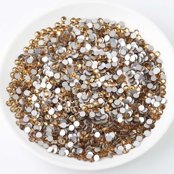 Beadsland - Diamantes de imitación de cristal con parte trasera plana, gemas redondas para decoración de uñas y pegamento para manualidades - Lt.cooradol topacio