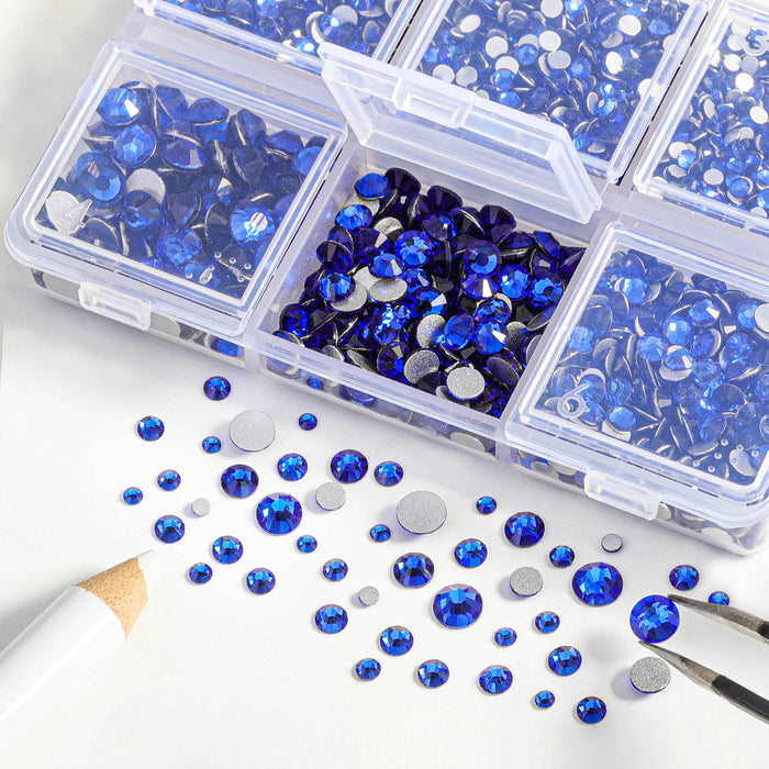 Beadsland 4300 piezas de diamantes de imitación con reverso plano, gemas para uñas, diamantes de imitación de cristal redondos para manualidades, mezcla de 6 tamaños con pinzas para recoger y kit de lápiz de cera, zafiro