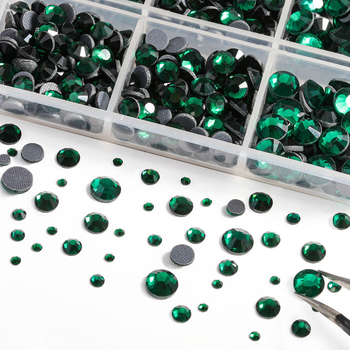 6736 piezas de diamantes de imitación Hotfix para manualidades, ropa, mezcla de 5 tamaños, cristales Hotfix con pinzas y kit de lápiz de cera, SS6-SS30- Esmeralda