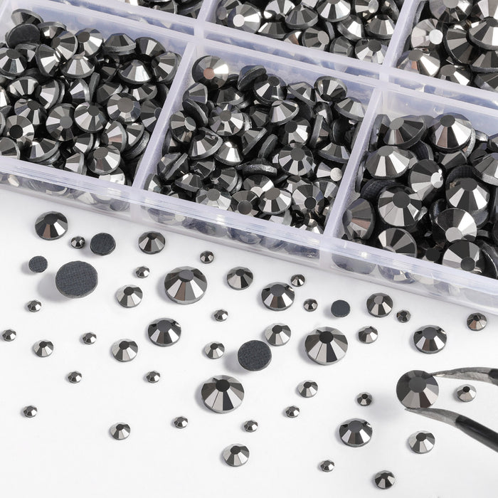6736 piezas de diamantes de imitación Hotfix para manualidades ropa mezclada en 5 tamaños, cristales Hotfix con pinzas y kit de lápiz de cera, SS6-SS30- hematita